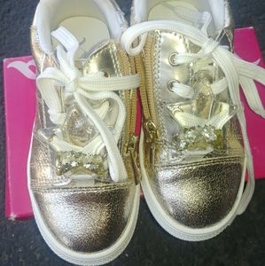 BRAND new NEVER worn girl shoes size 10